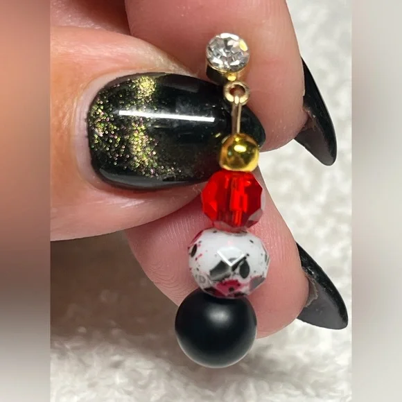 Red and black earrings-onyx - Picture 2 of 5